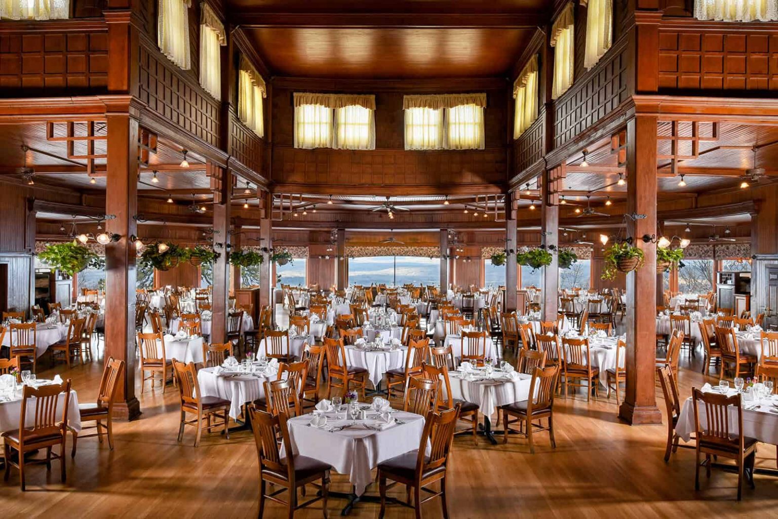 Dining at Mohonk Mountain House